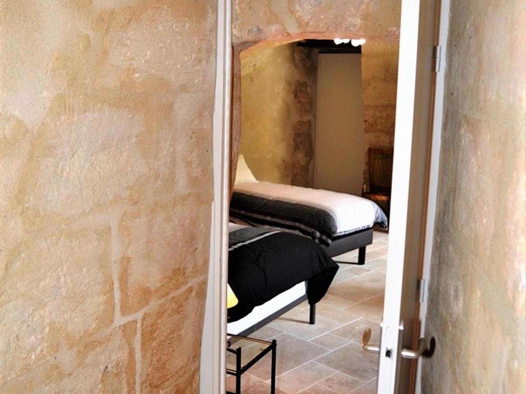 Maison Troglodyte Elegante Avec Spa, Salle De Jeux Et Jardin Clos A Vouvray - Fr-1-381-87 Exterior foto